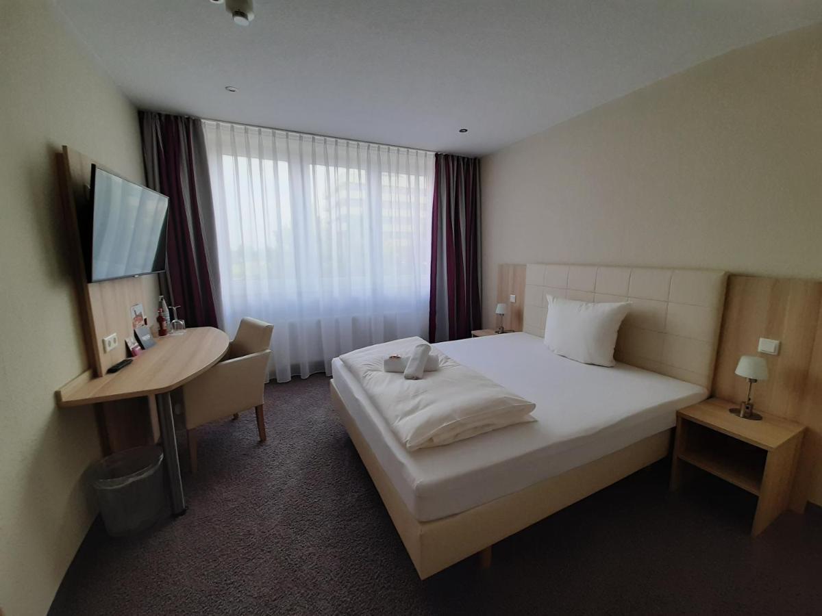 אלסדורף Hotel Siebenschlaefer Am Wasserturm מראה חיצוני תמונה