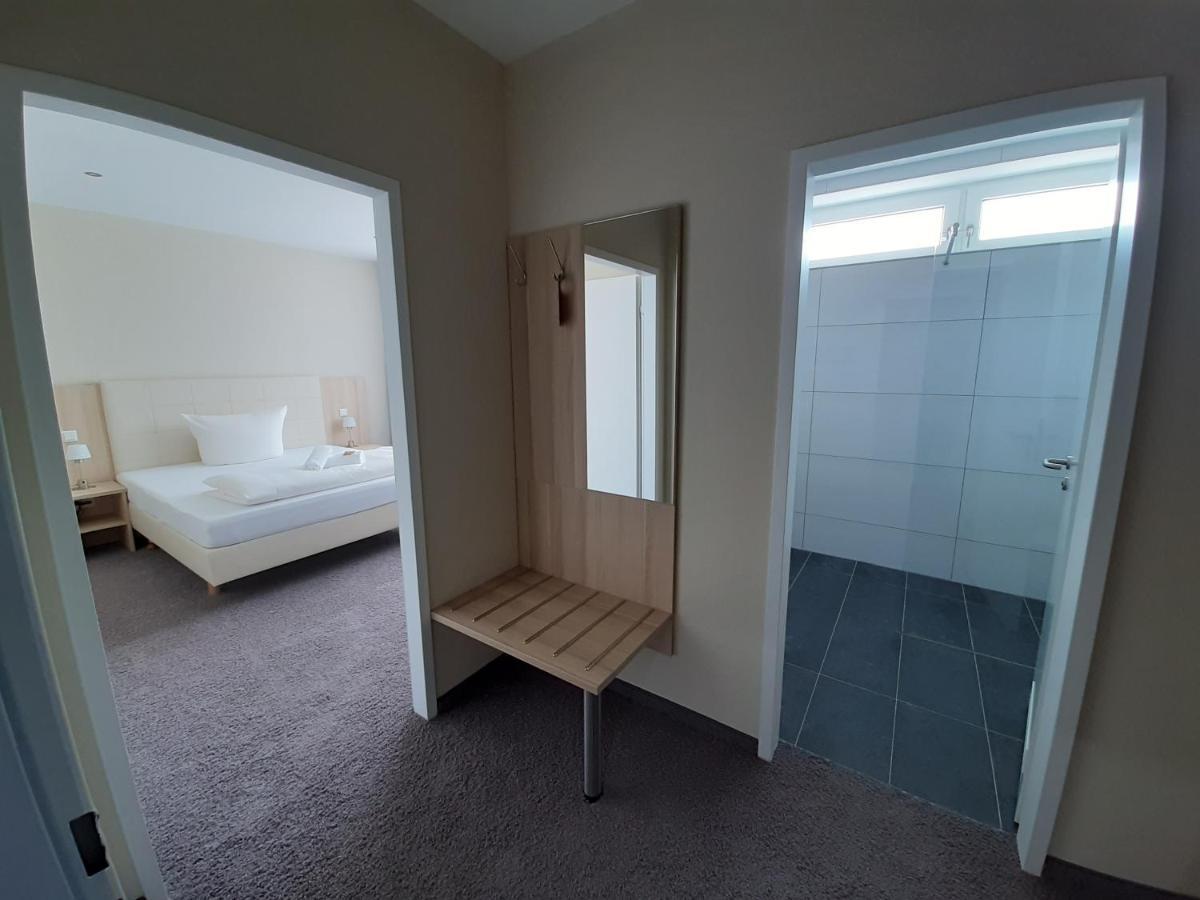 אלסדורף Hotel Siebenschlaefer Am Wasserturm מראה חיצוני תמונה
