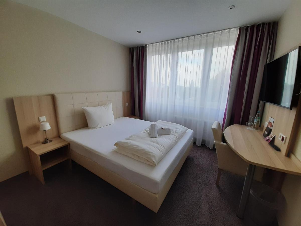 אלסדורף Hotel Siebenschlaefer Am Wasserturm מראה חיצוני תמונה