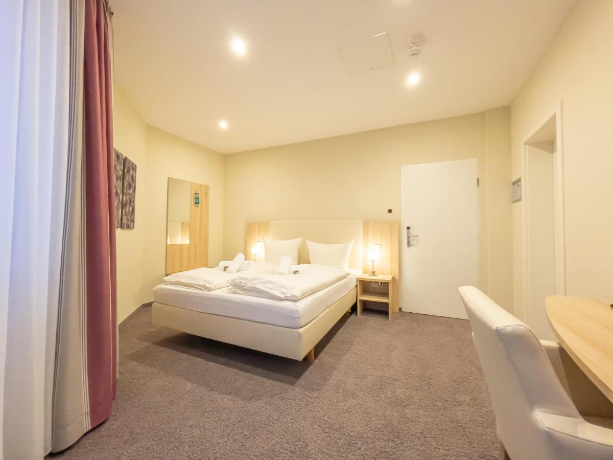 אלסדורף Hotel Siebenschlaefer Am Wasserturm מראה חיצוני תמונה